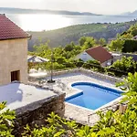 Ursula * Podgora (Split-Dalmatia)
