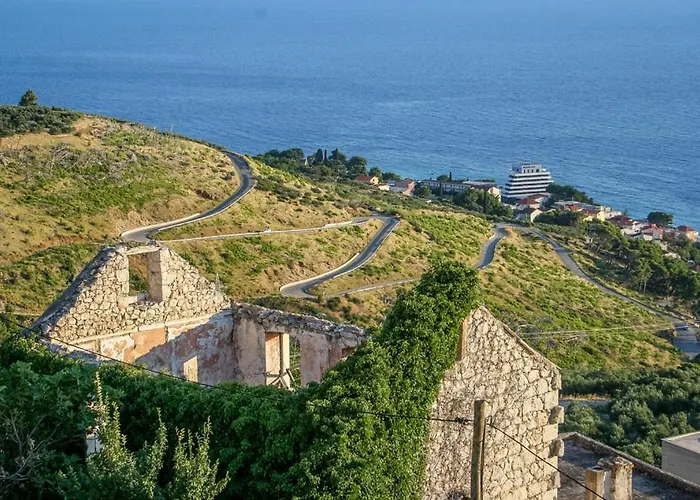 Ursula Villa